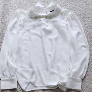 Halogen Long Sleeve Blouse with some Lace